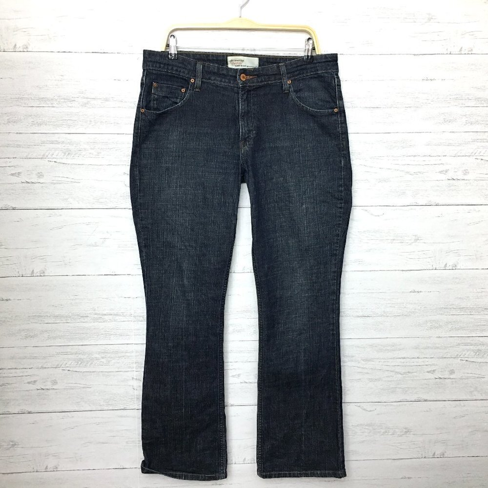 Levi's Signature Women's Jeans Low Rise Bootcut size 12 length 32"